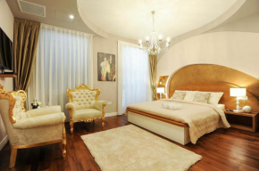 Silver & Gold Luxury Rooms